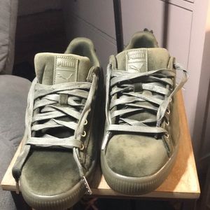 Men’s Puma Clyde Suede ..Classic Style